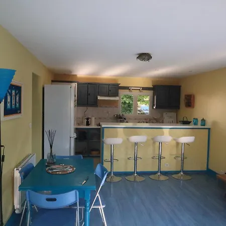 Holiday home Maison Toute Equipee Avec Jardin Pour 6 Personnes Dans Un Quartier Calme La Teste-de-Buch